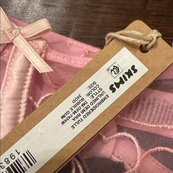 SKIMS Embroidered Tulle Unlined Demi Bra and Bikini Panties Bubble Gum Hearts - Picture 6 of 6